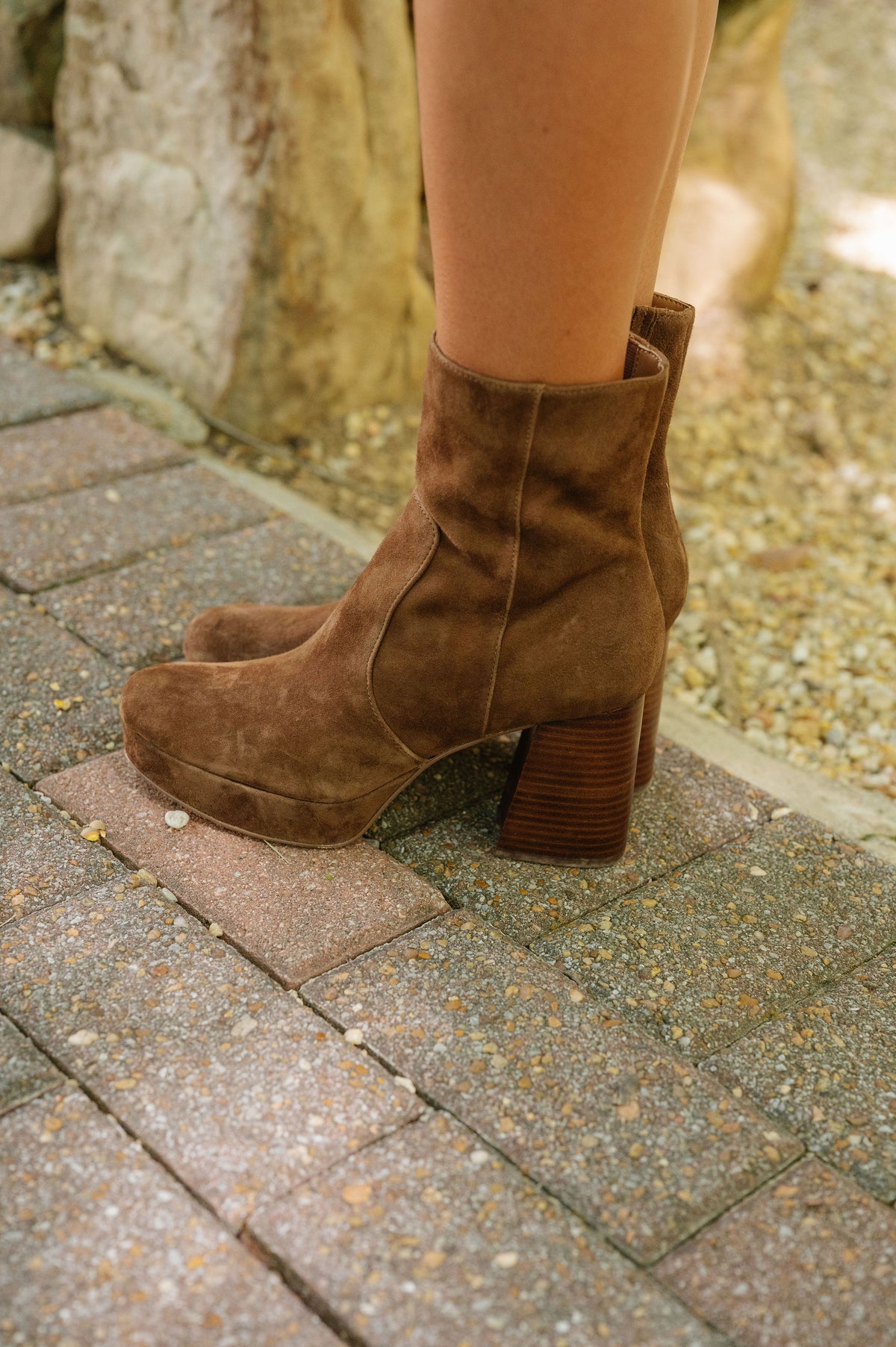 Valary Boot-Cocoa Suede//Dolce Vita