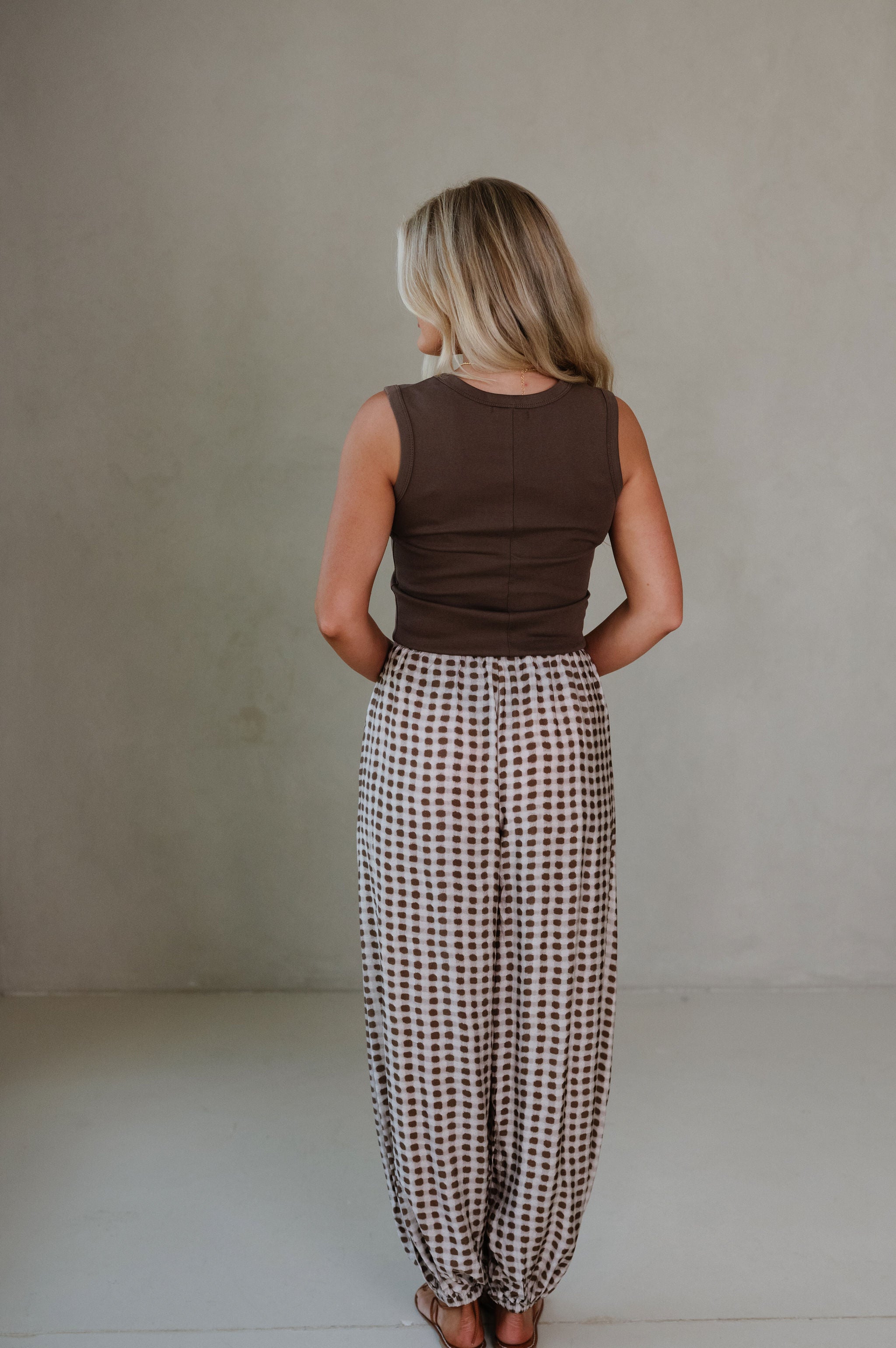 Kenny V-Neck Tank-Brown