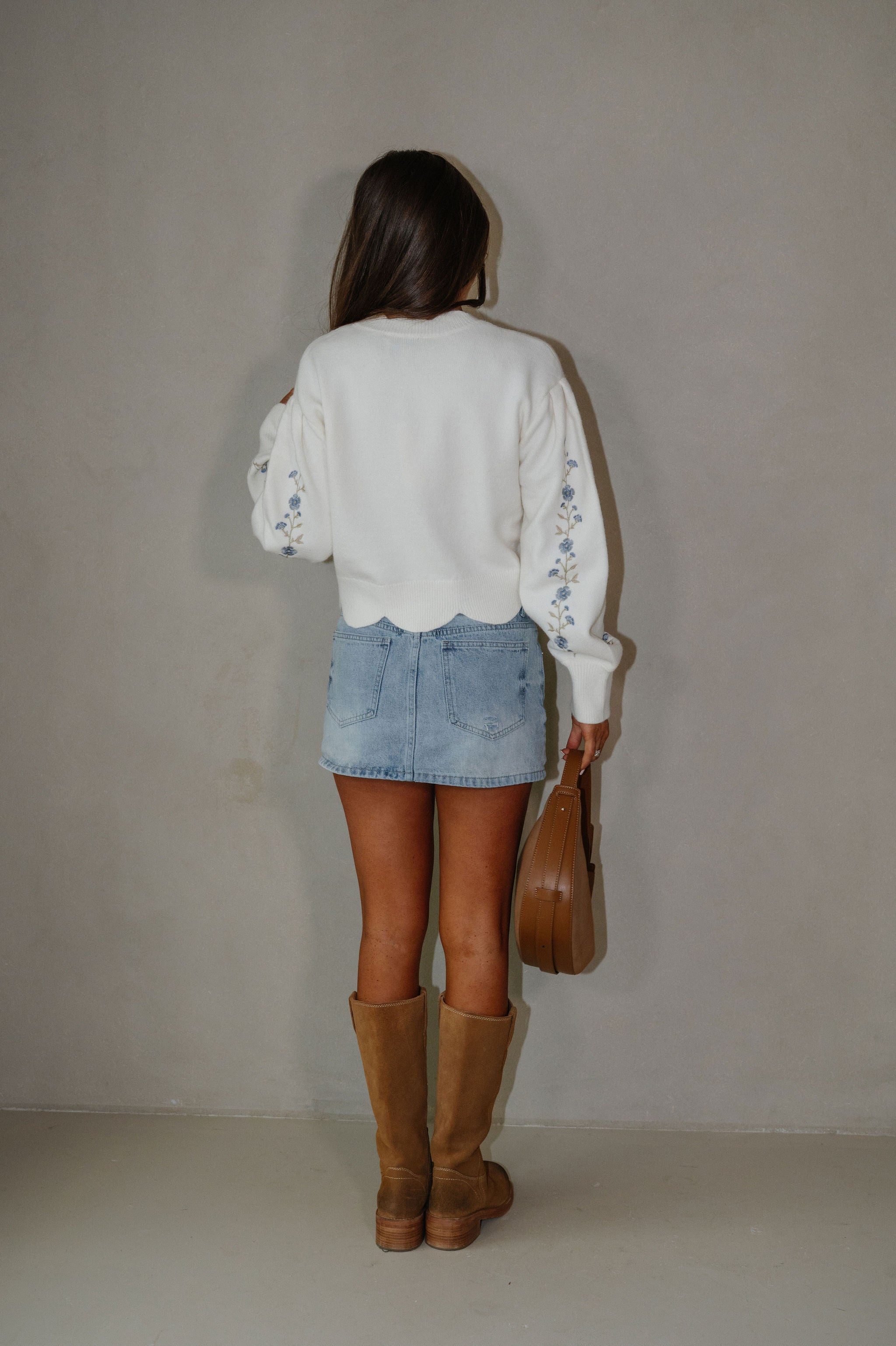 Floral Embroidered Scallop Sweater-Cream