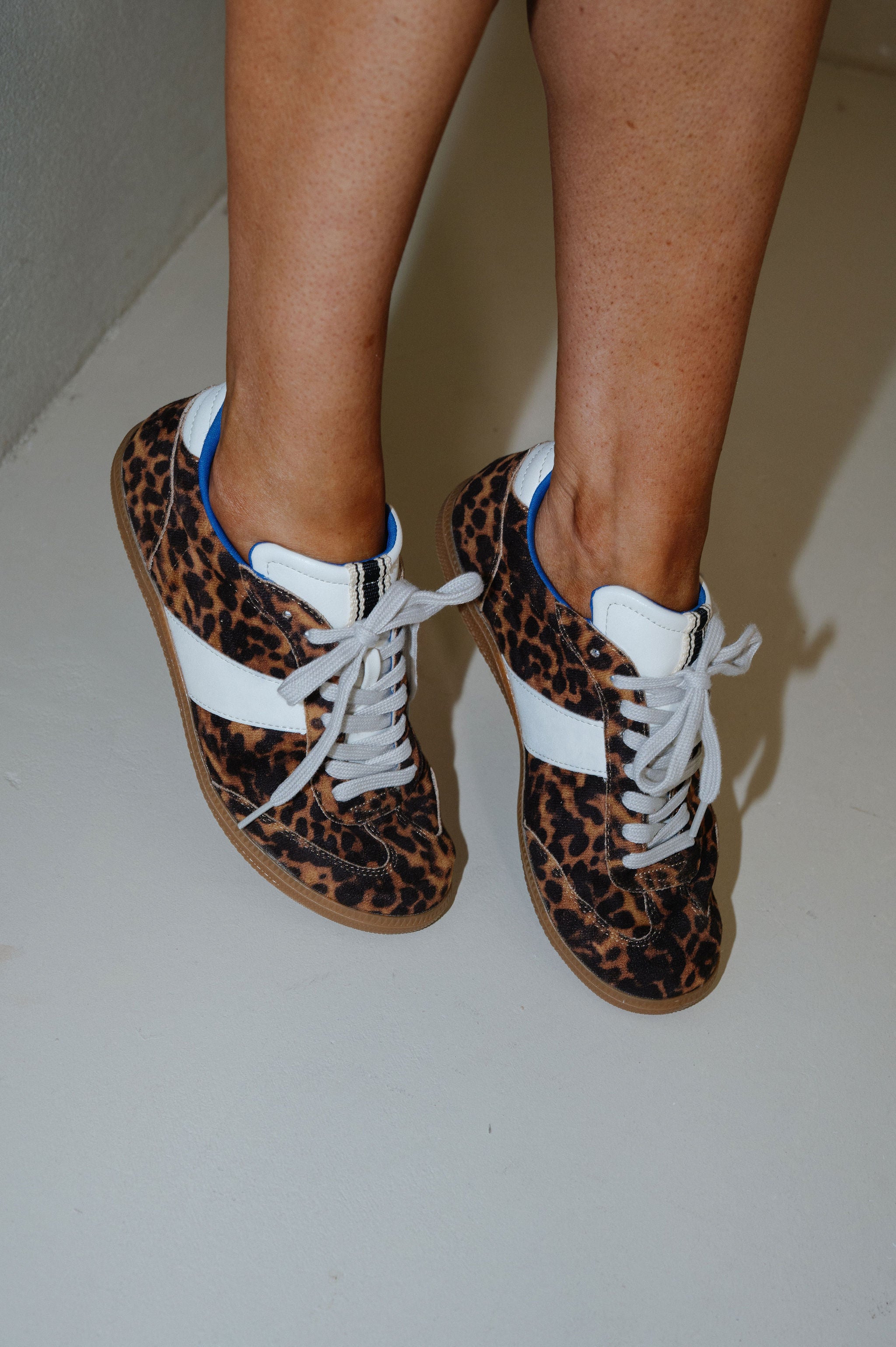 Sydney Sneakers-Leopard/MODEL PAIR SIZE 8