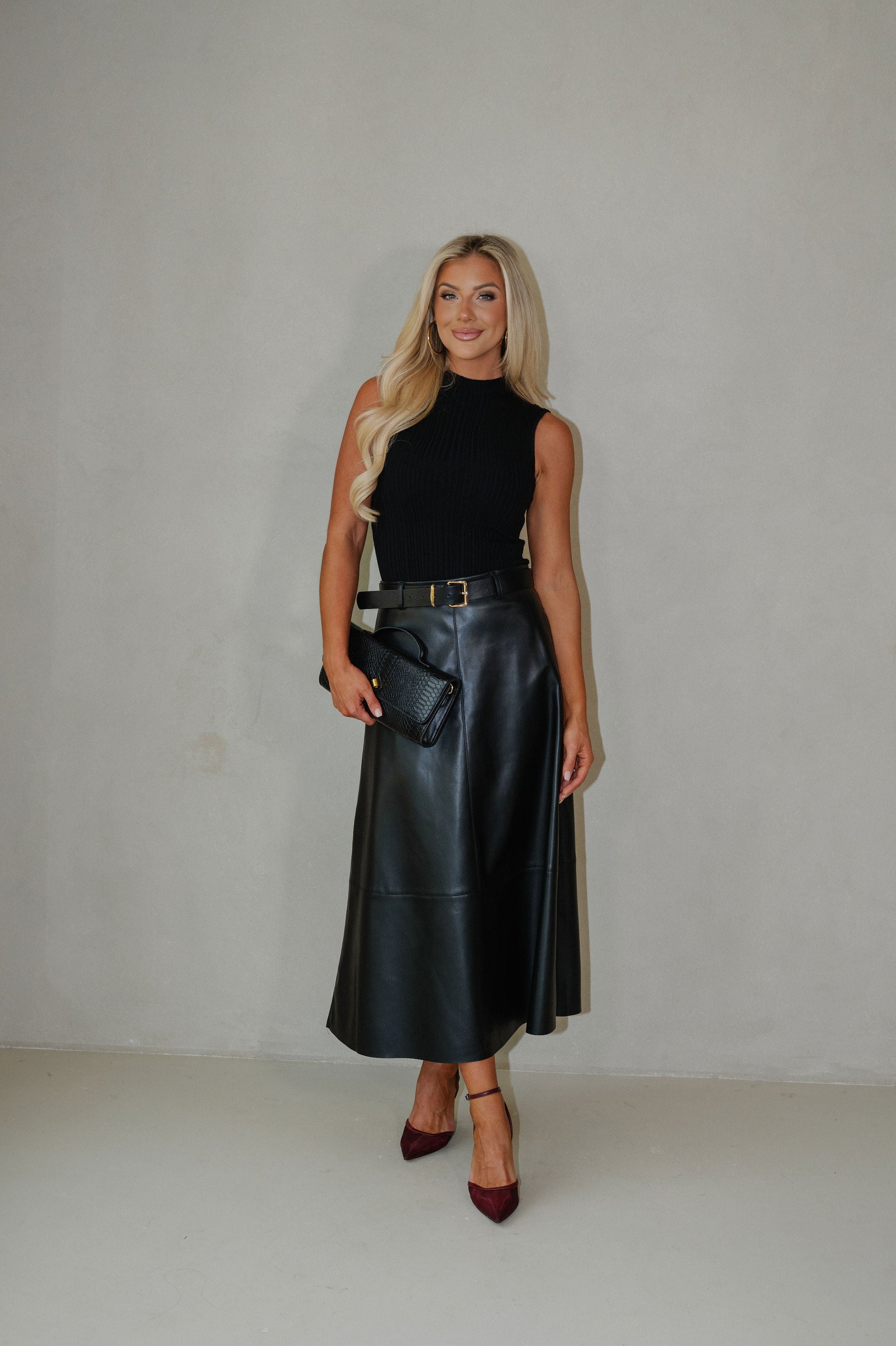 Annabelle Sleeveless Sweater-Black