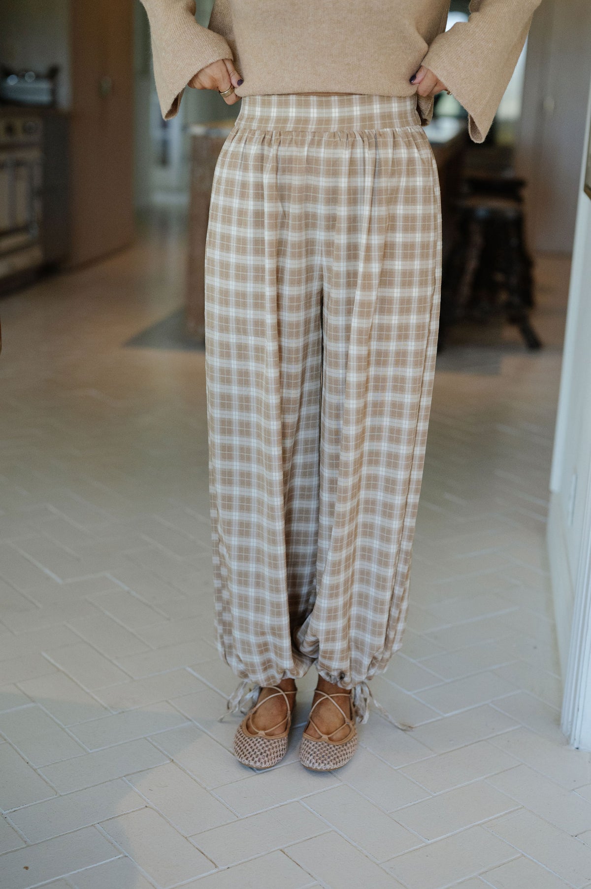 Brynn Plaid Balloon Pants-Taupe