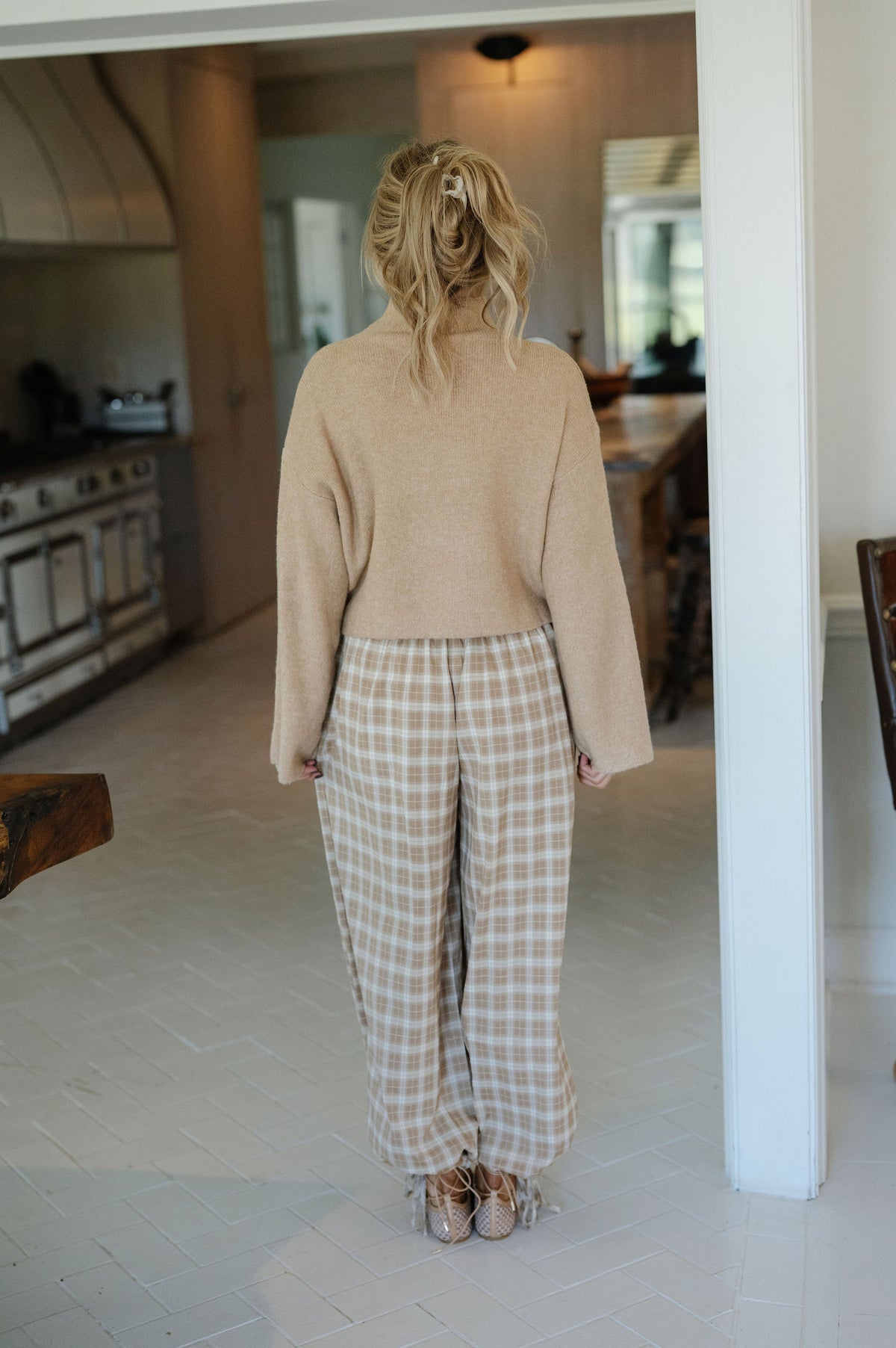 Brynn Plaid Balloon Pants-Taupe