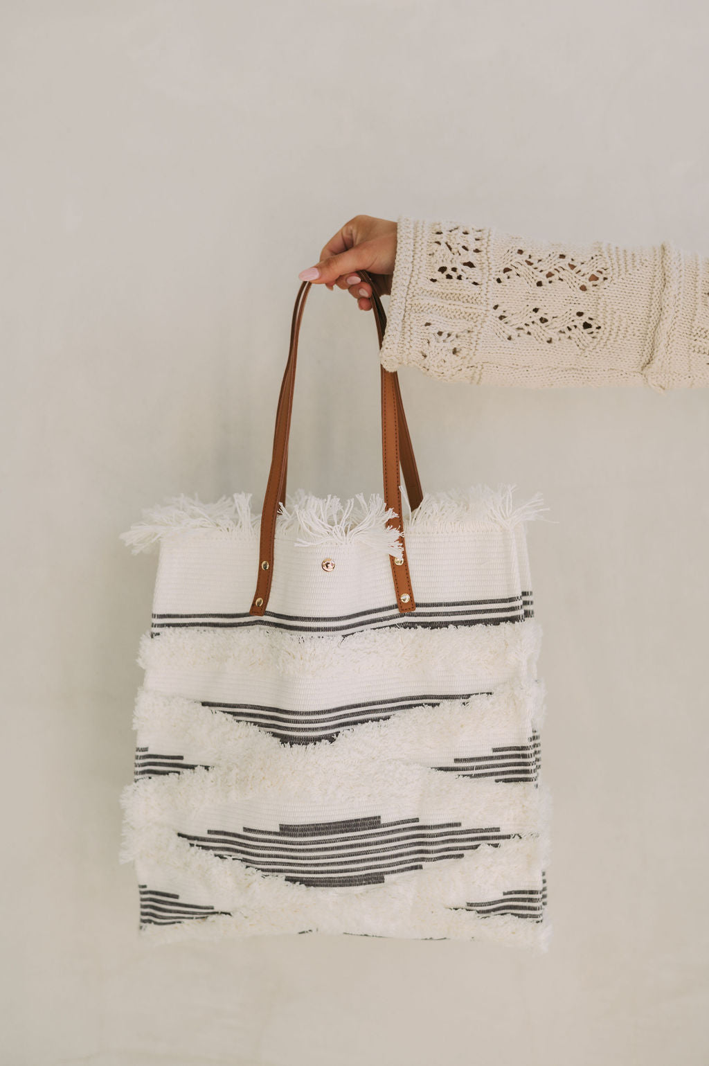 Madison Tote- Black/Off White//DOORBUSTER