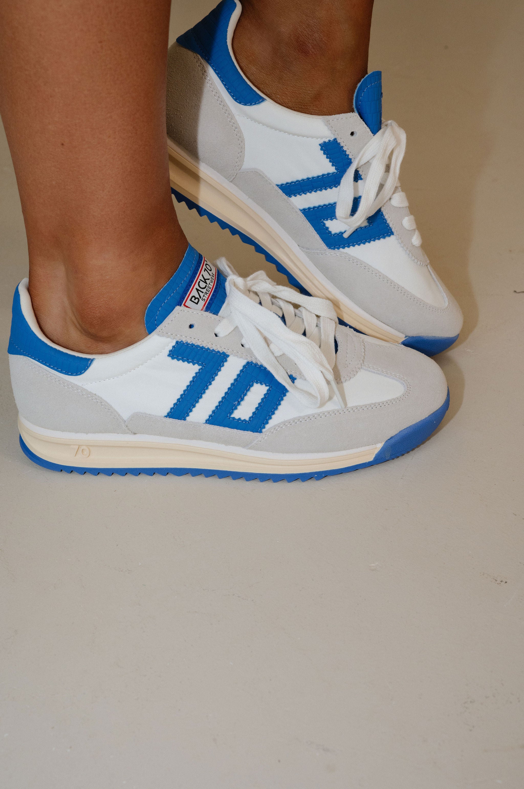 Back 70- Barkley Jogger White/Blue