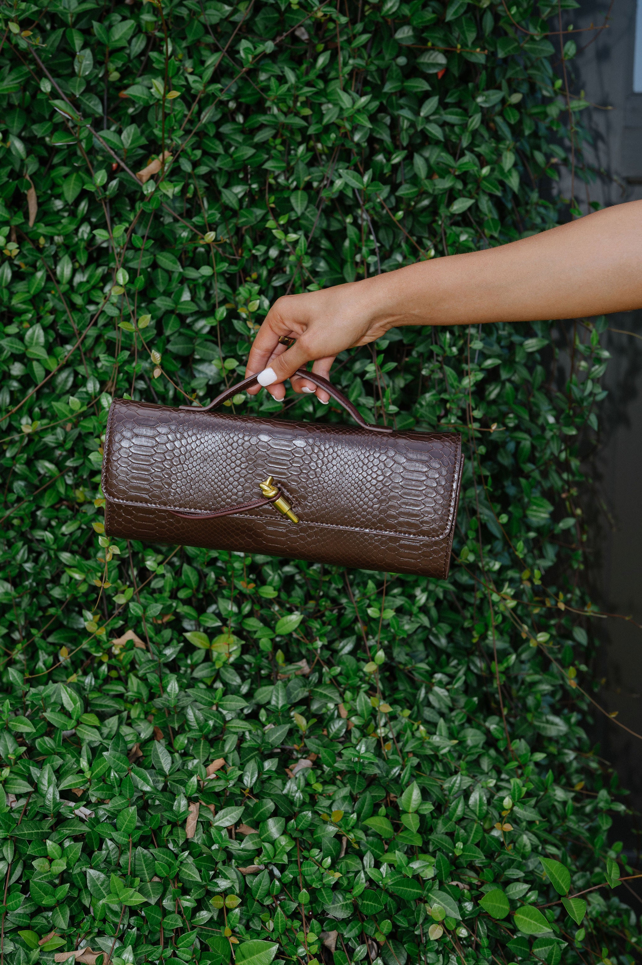 Cover Clutch-Chocolate