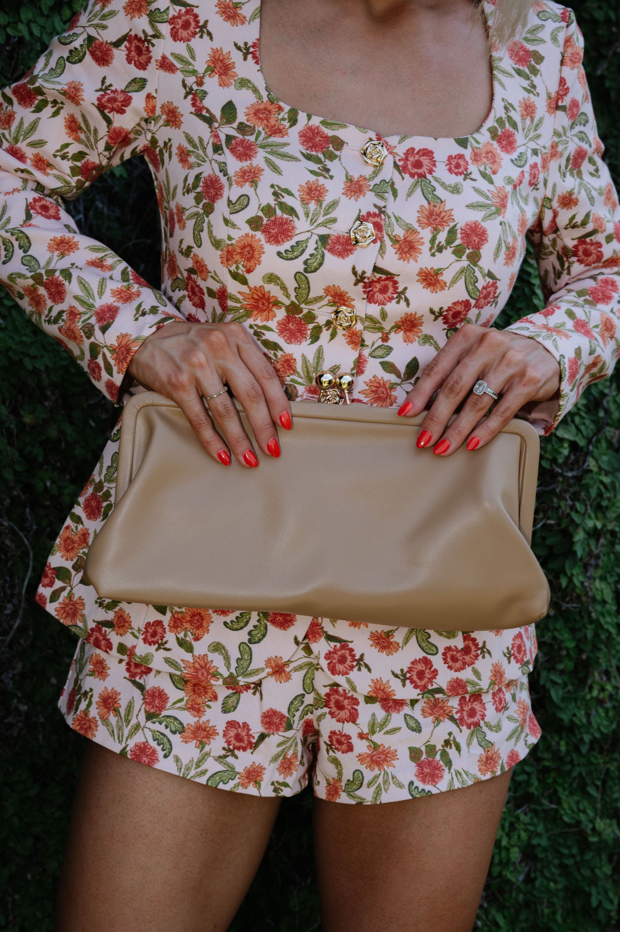 Nonna Clutch-Tan