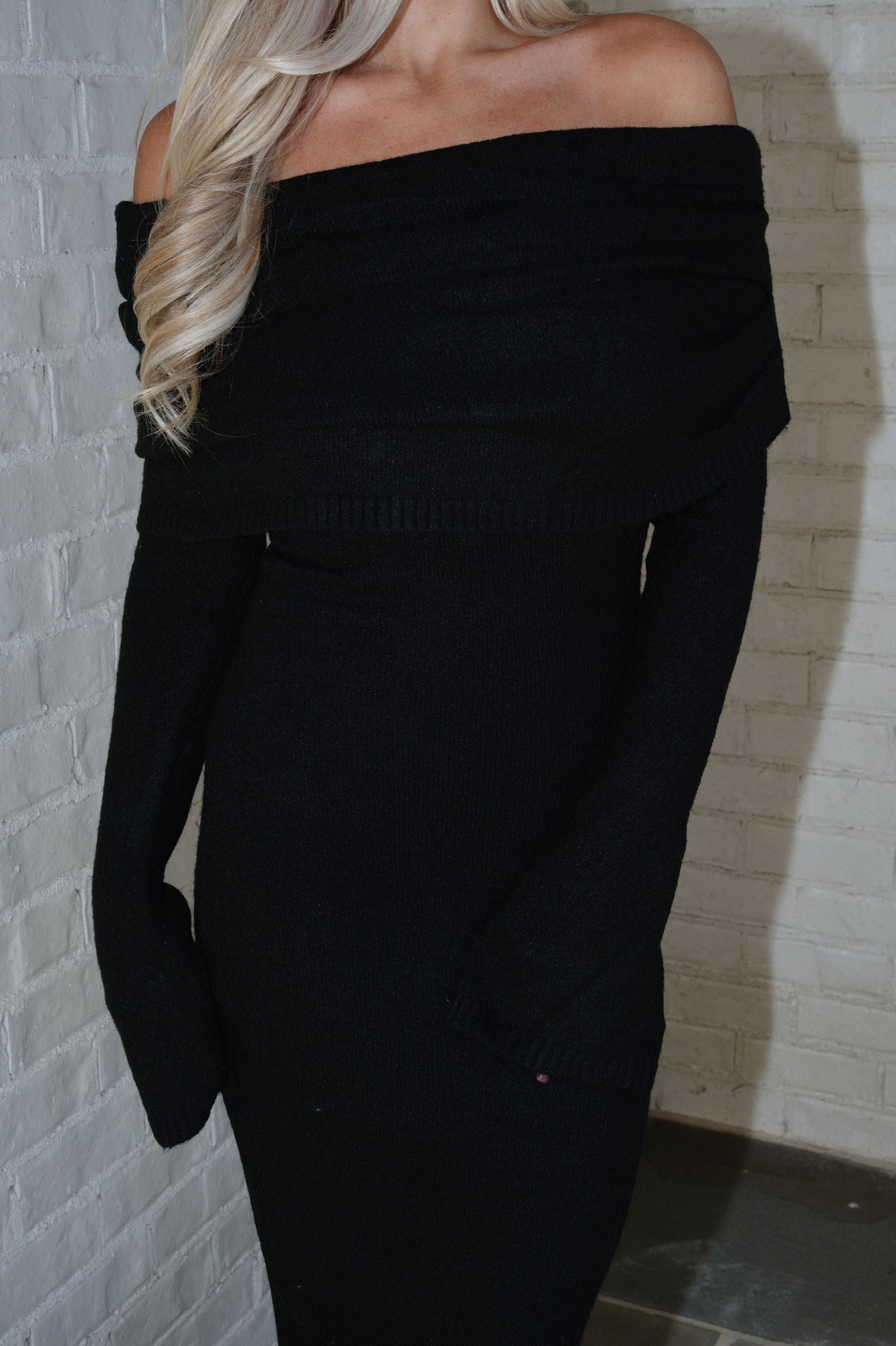 Cora OTS Knit Maxi Dress-Black