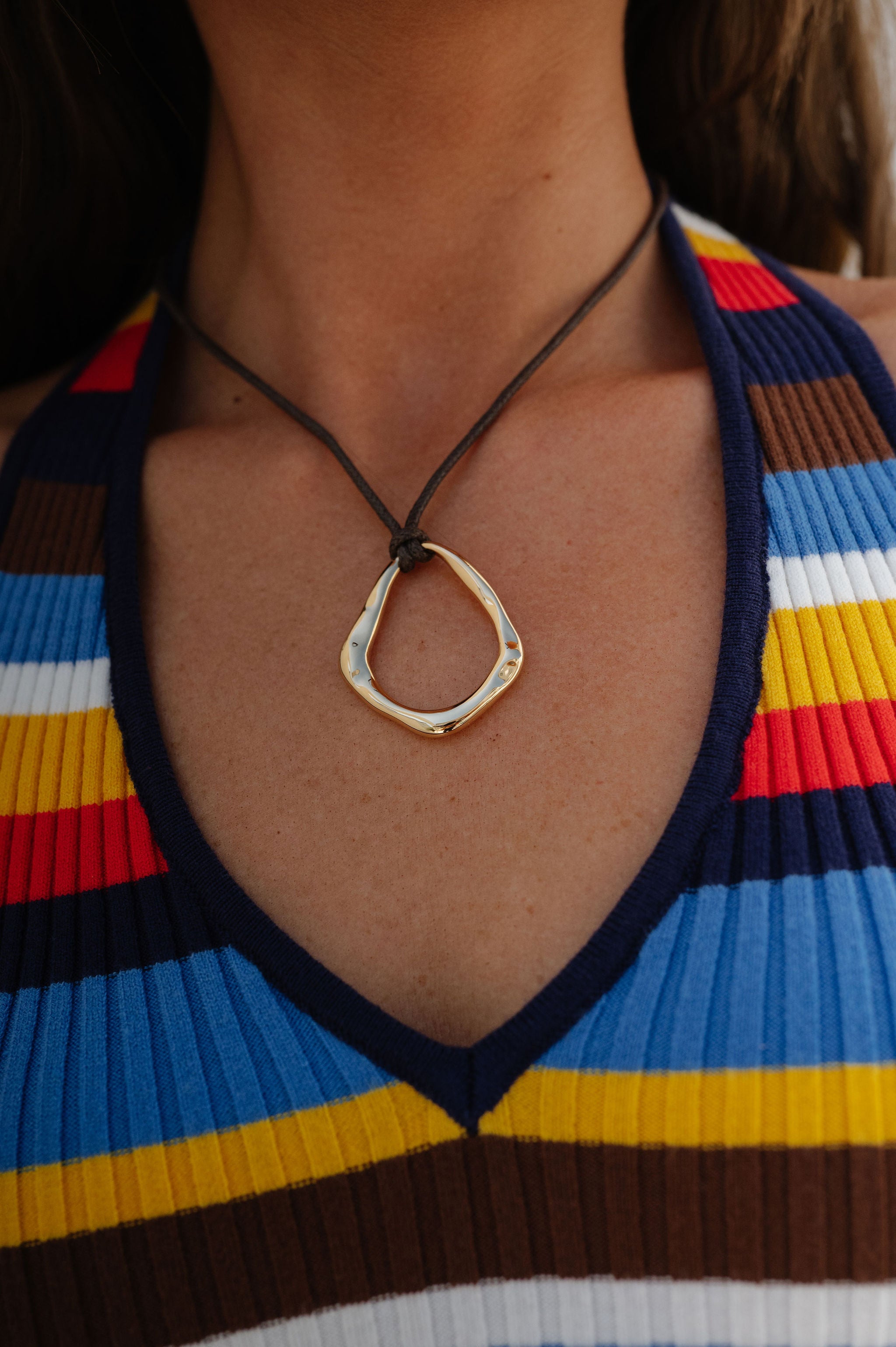 Abstract Wave Cord Necklace-Gold Brown