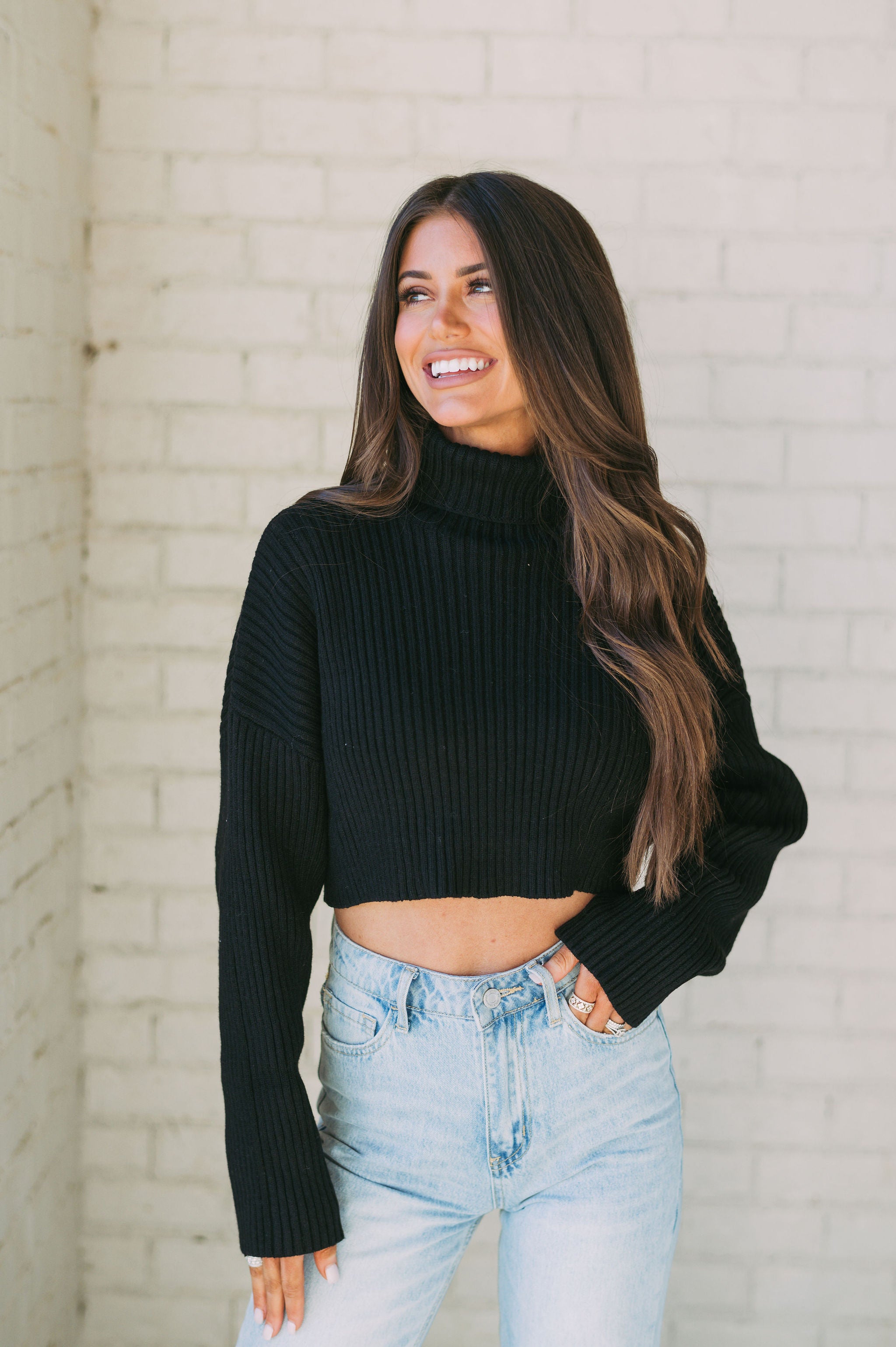 Cropped turtleneck sweater on sale black