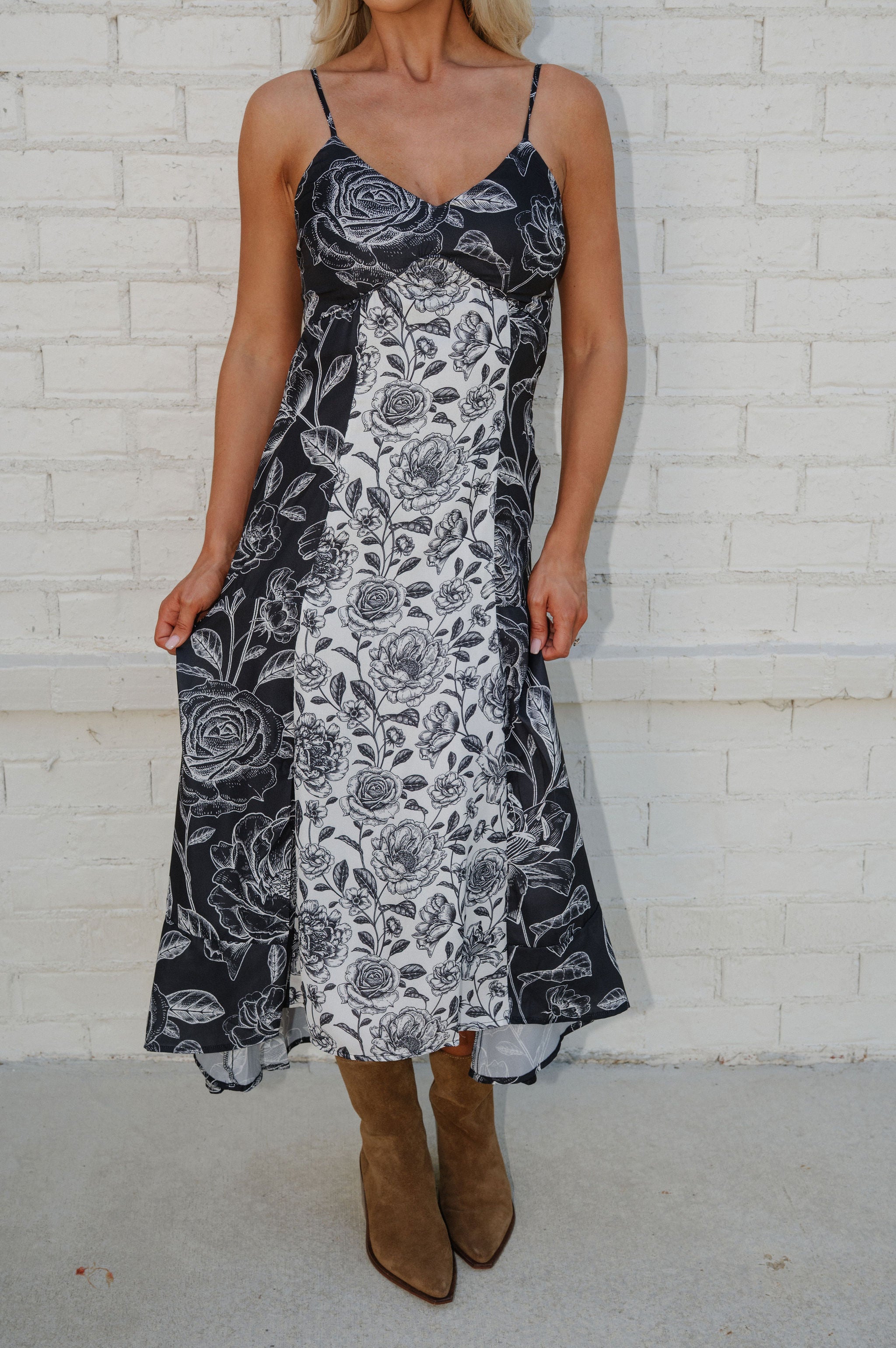 Zayne Midi Dress-Black