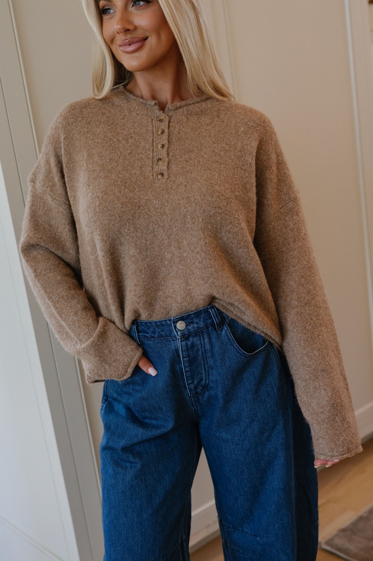 Jackson Henley Sweater-Mocha