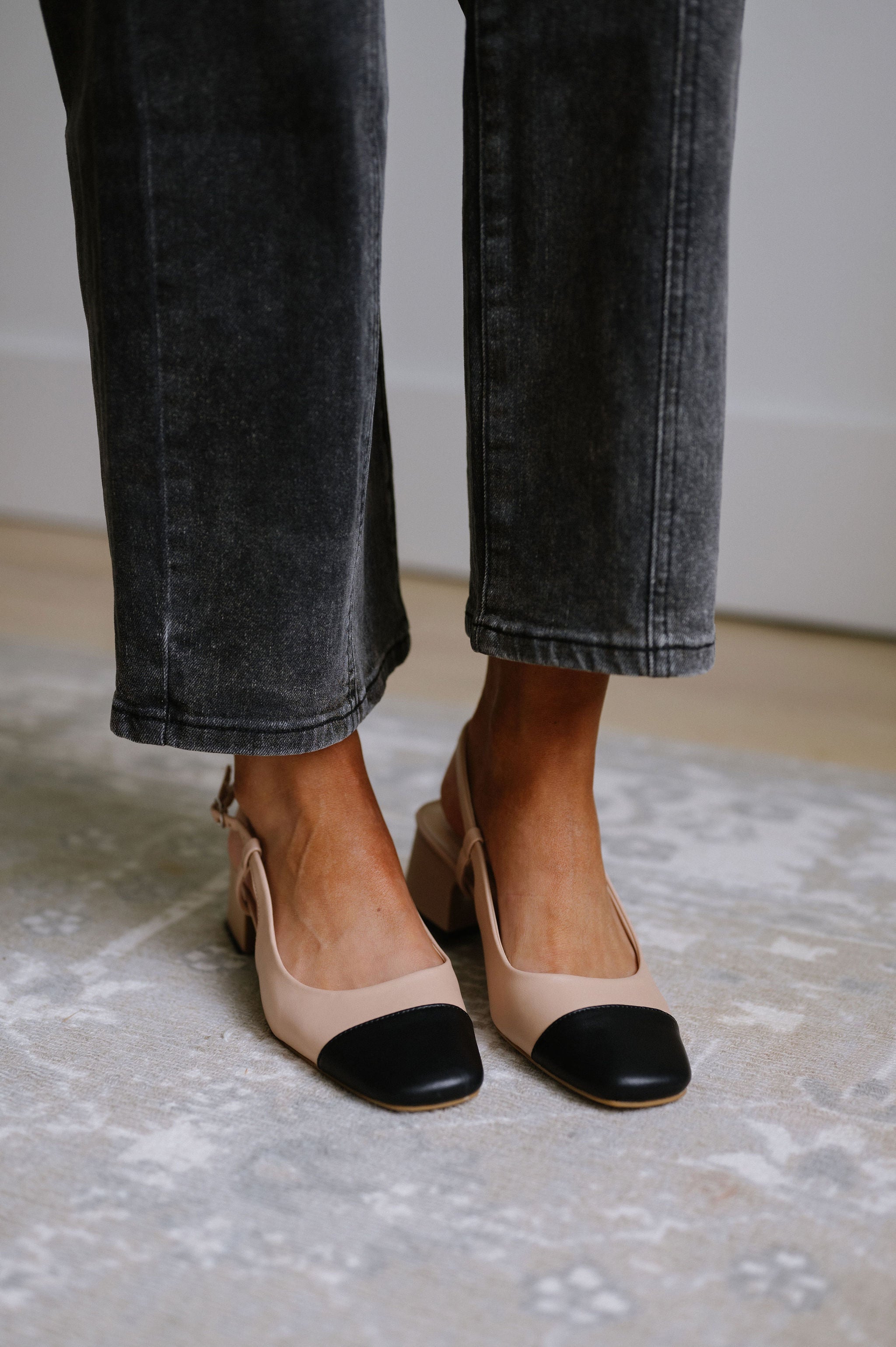 Venue Slingback Pumps- Nude