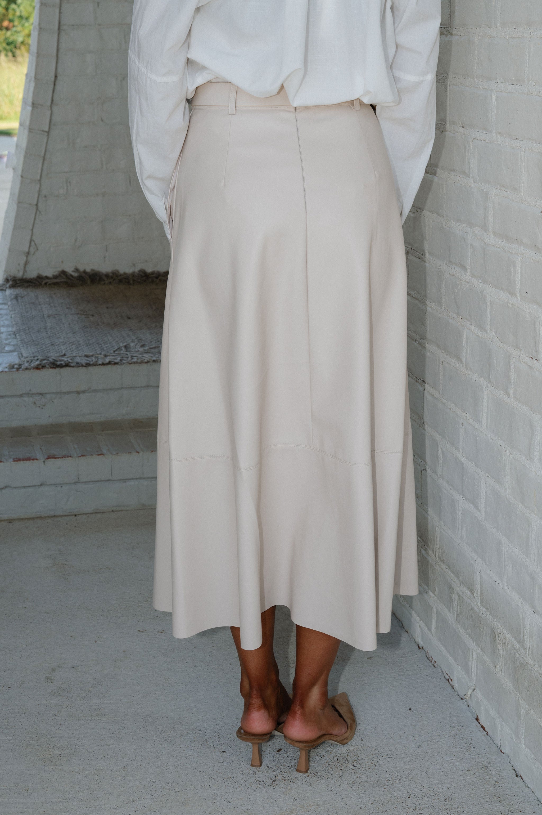 Belted Flare Cut Edge Skirt-Ecru