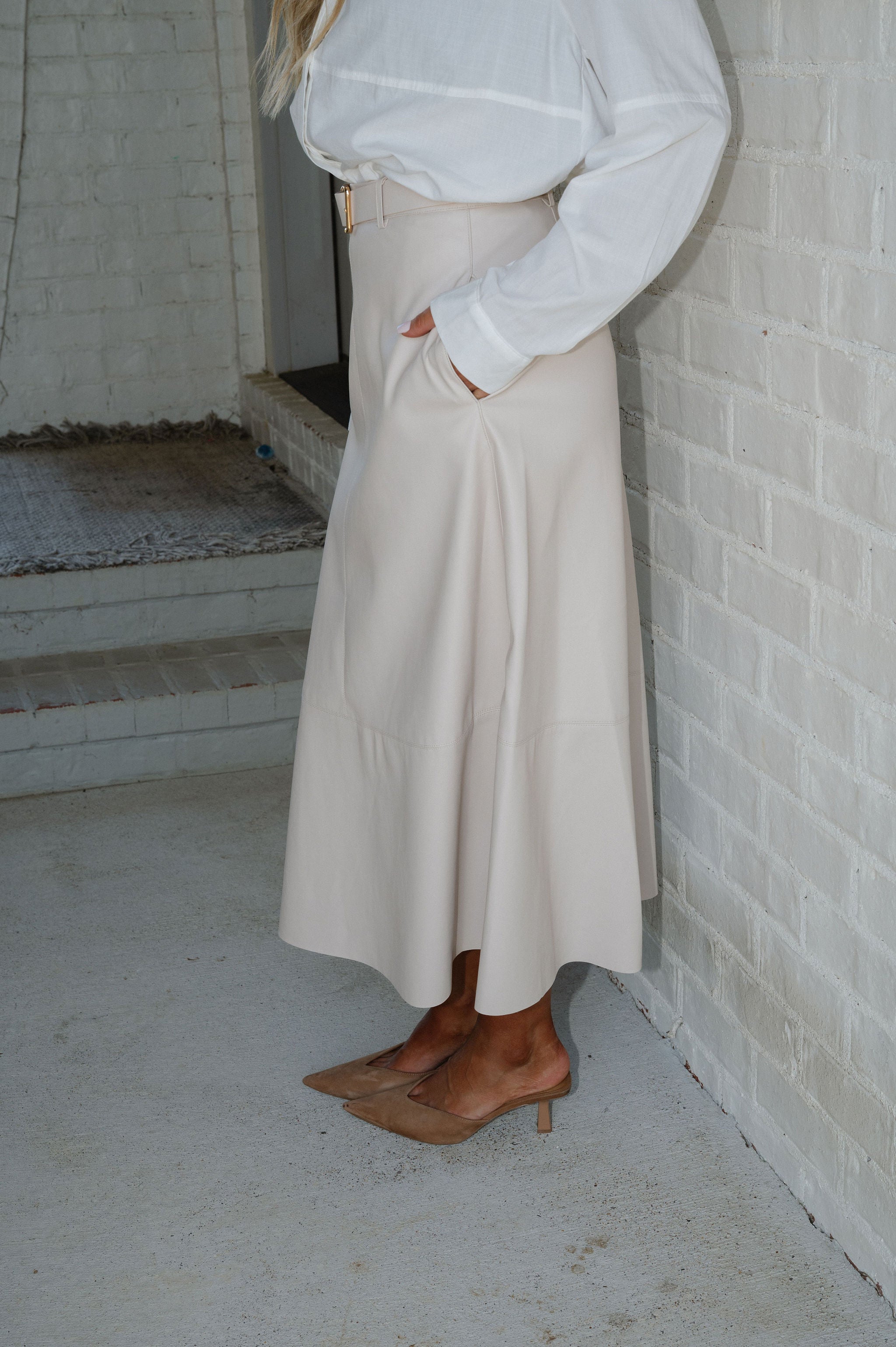 Belted Flare Cut Edge Skirt-Ecru