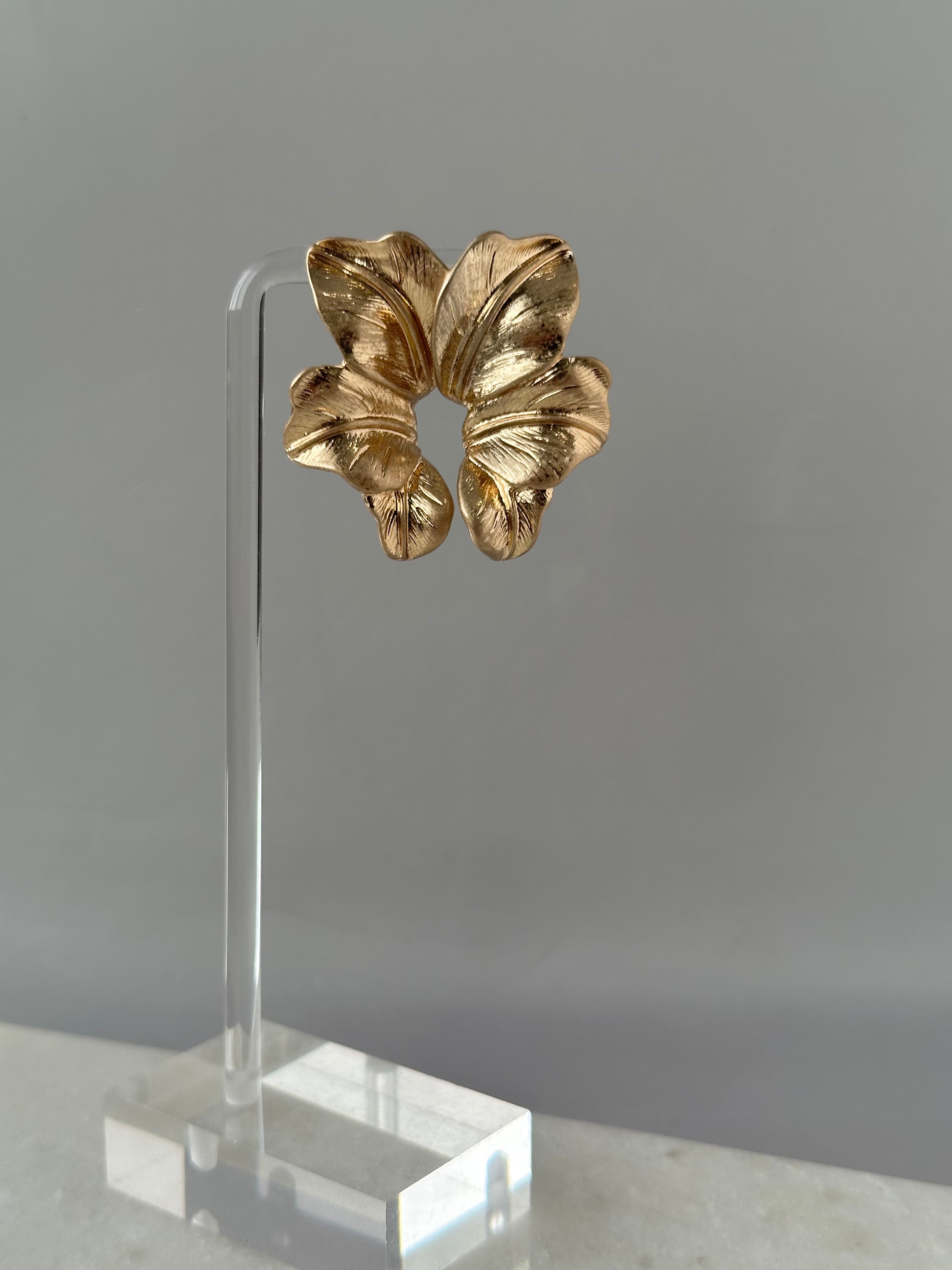 Fanned Leaf Earring