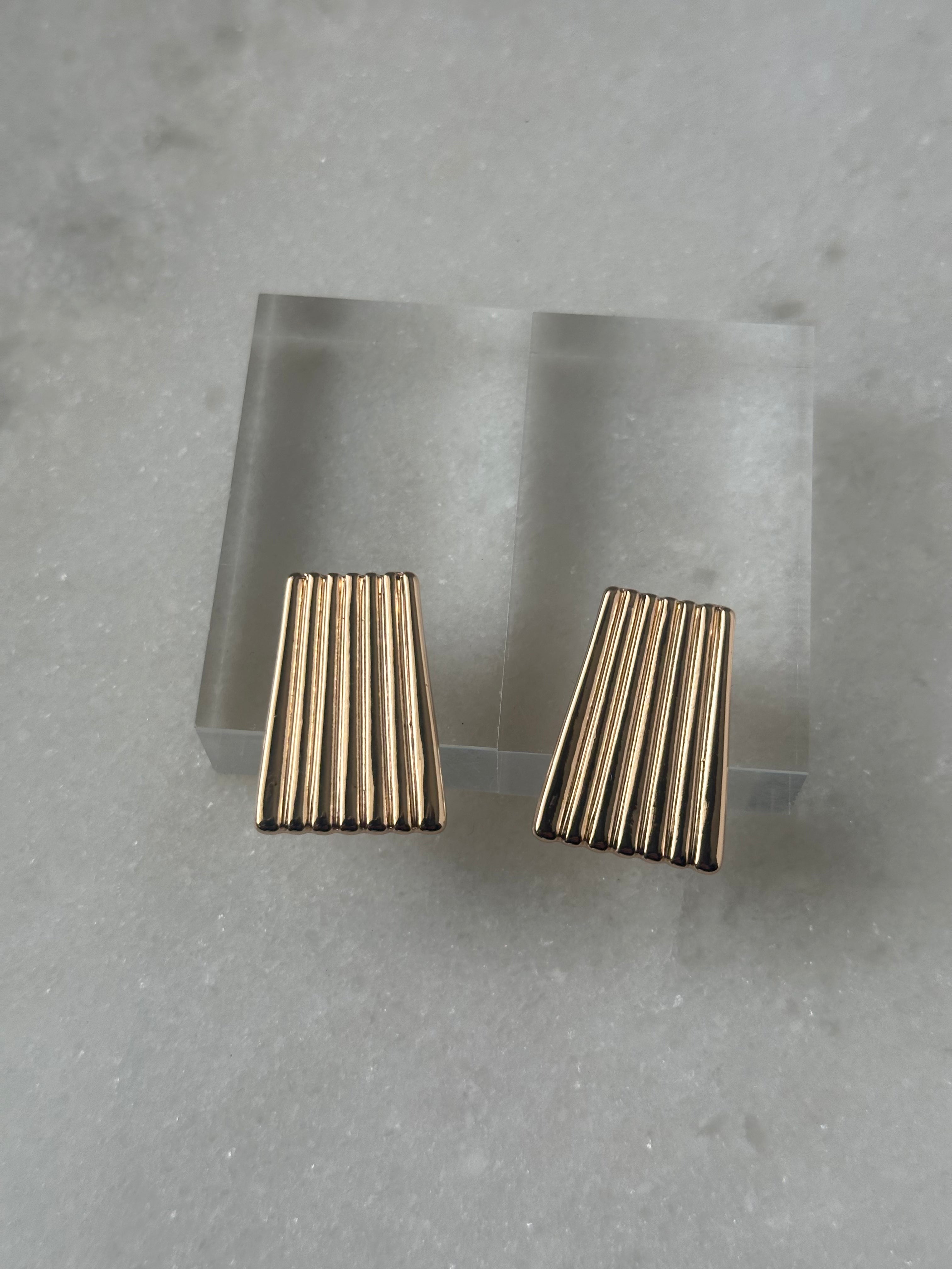 Rectangle Textured Stud Earring - Gold