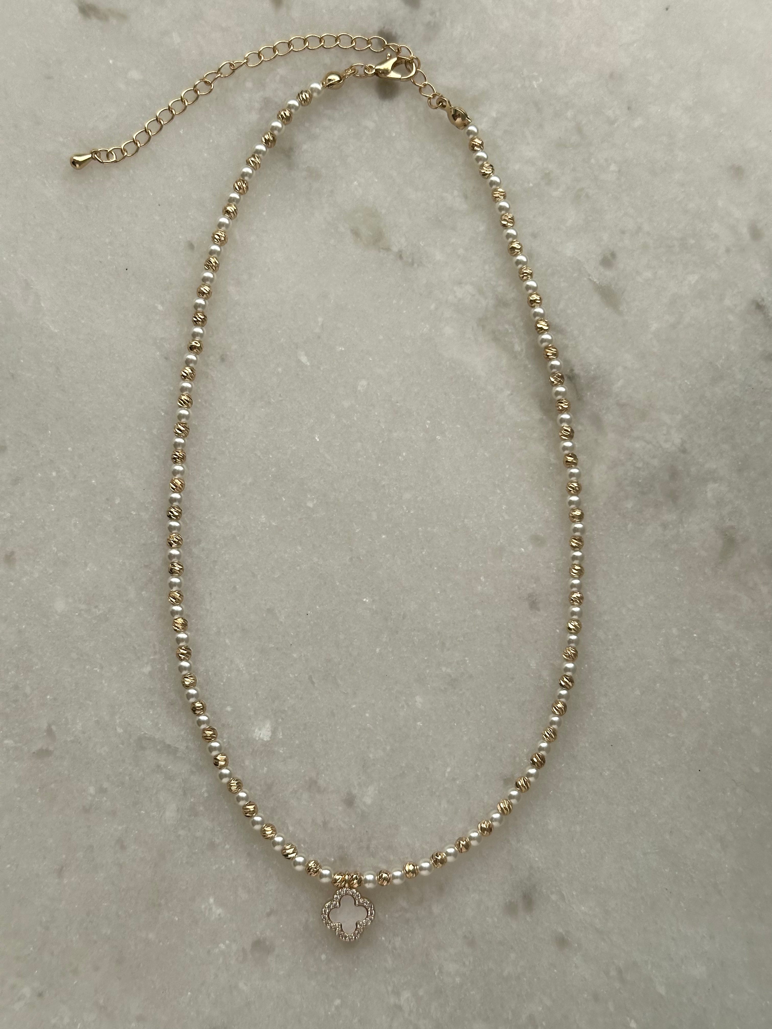 Clover Point Necklace-Gold