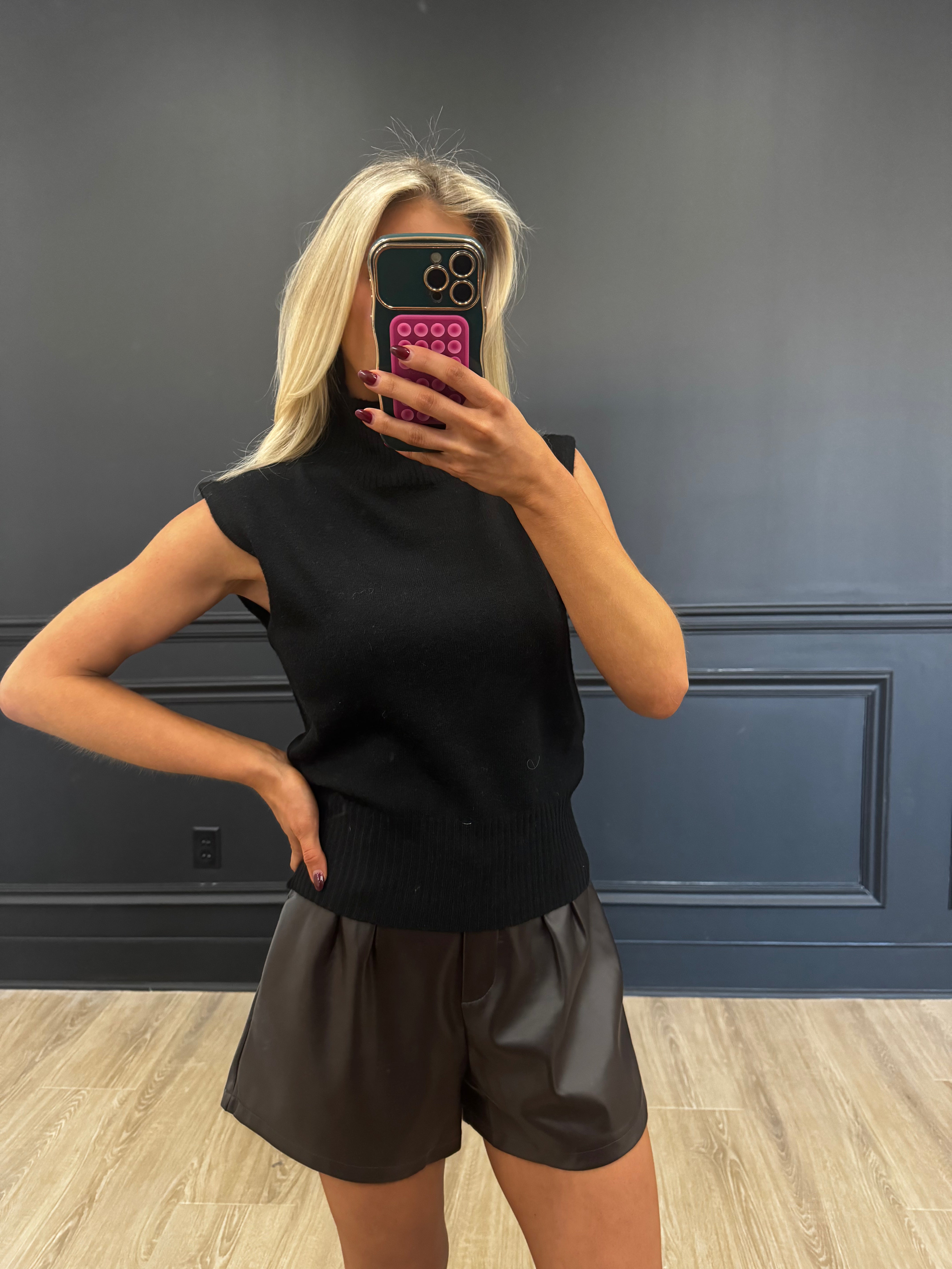 DOORBUSTER// Penny Sweater-Black