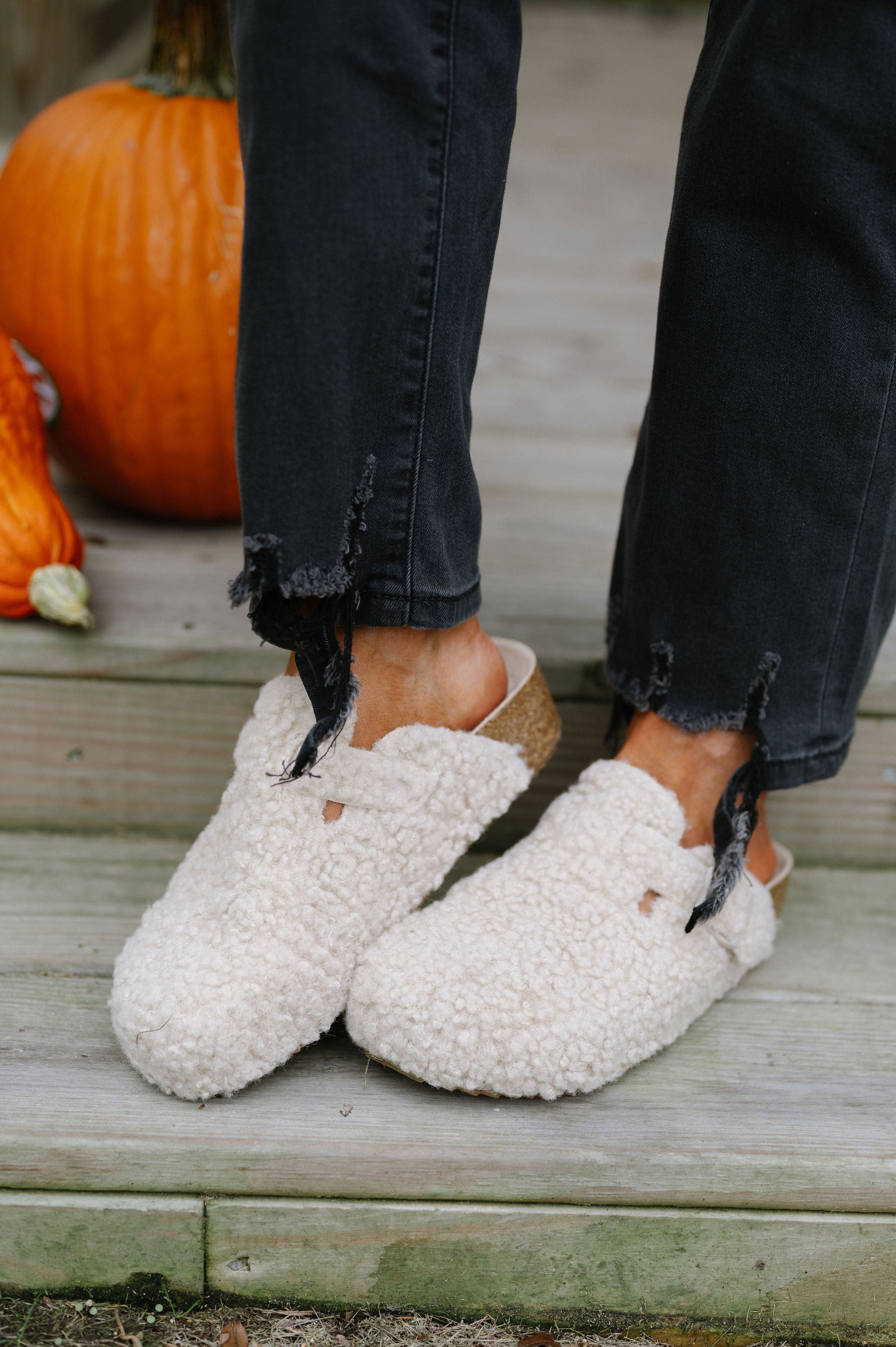 Magnolia Shearling Slide- Cream