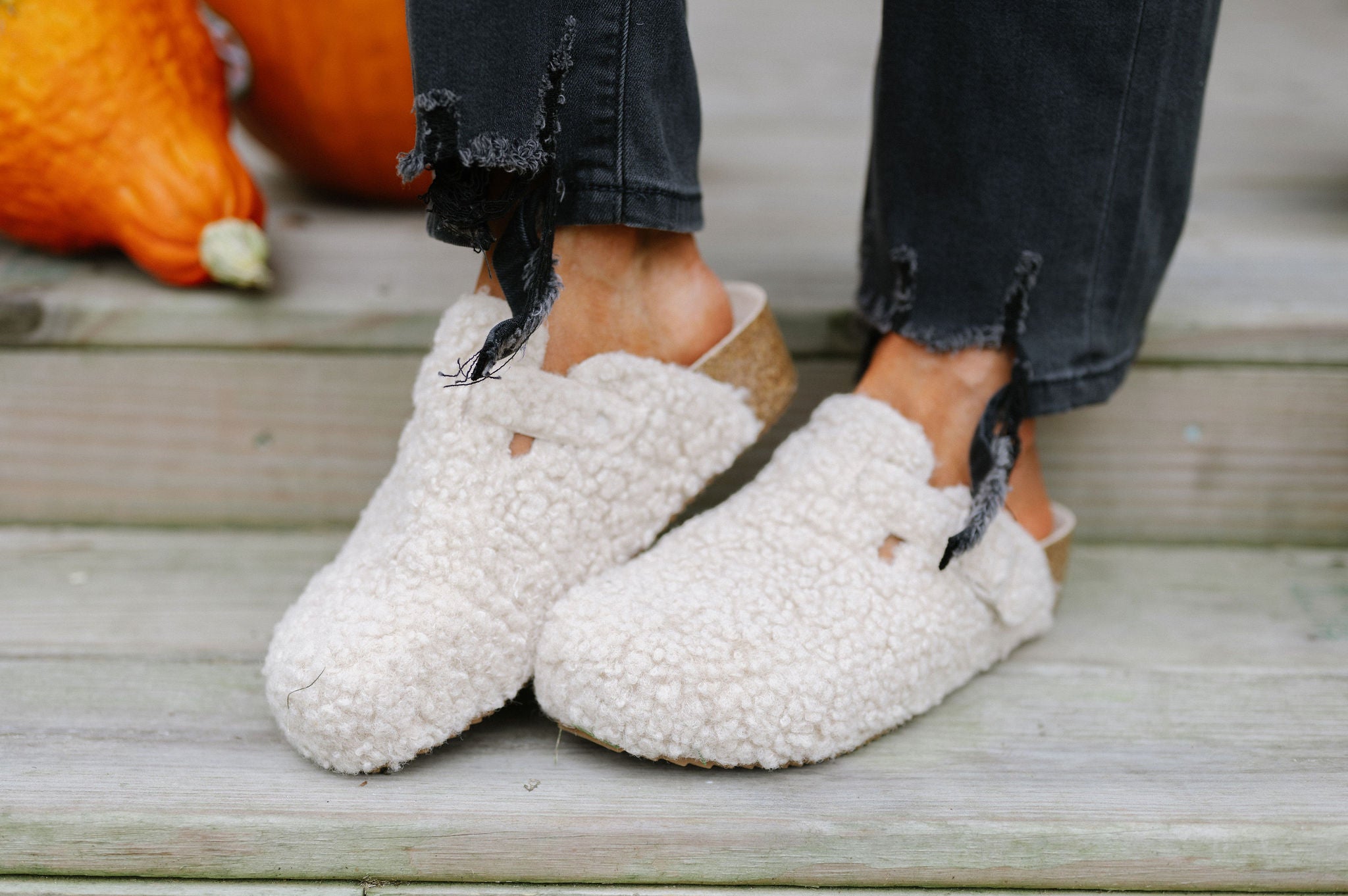 Magnolia Shearling Slide- Cream