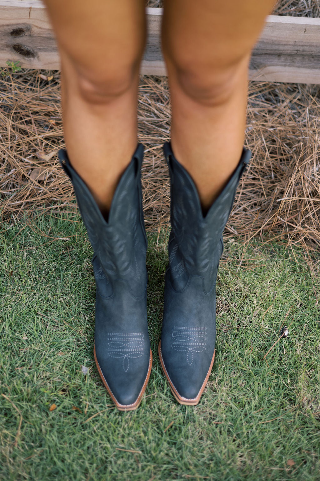 Summer Cowgirl Boots-Black