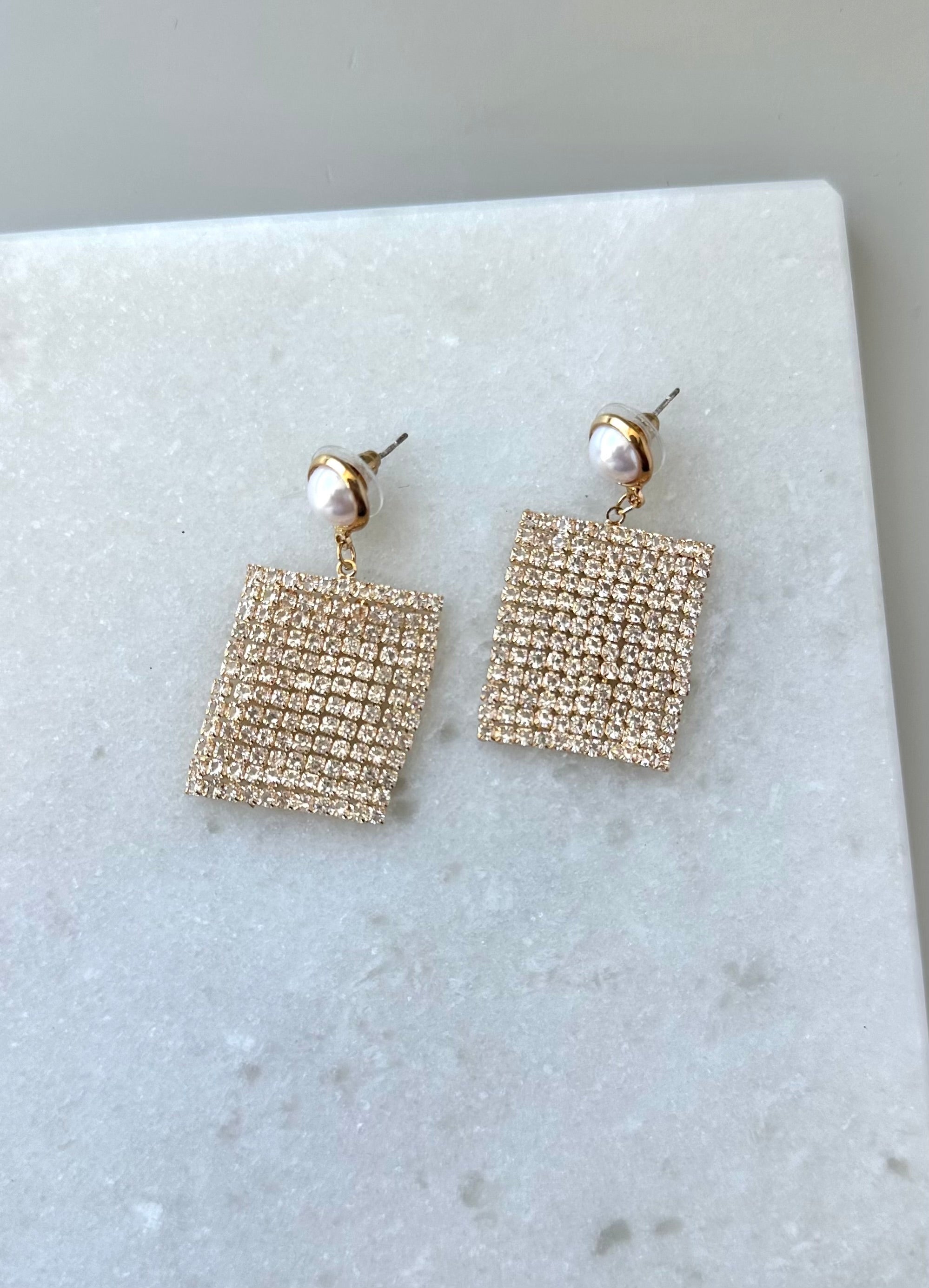 Pearl Accent Sheet Earring- Gold